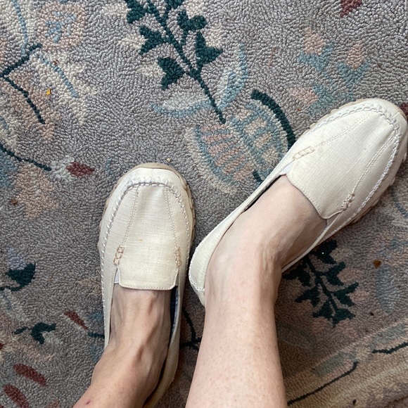 Sketchers Jaywalk relaxed fit with memory foam size 7 Pre Loved - Picture 2 of 5